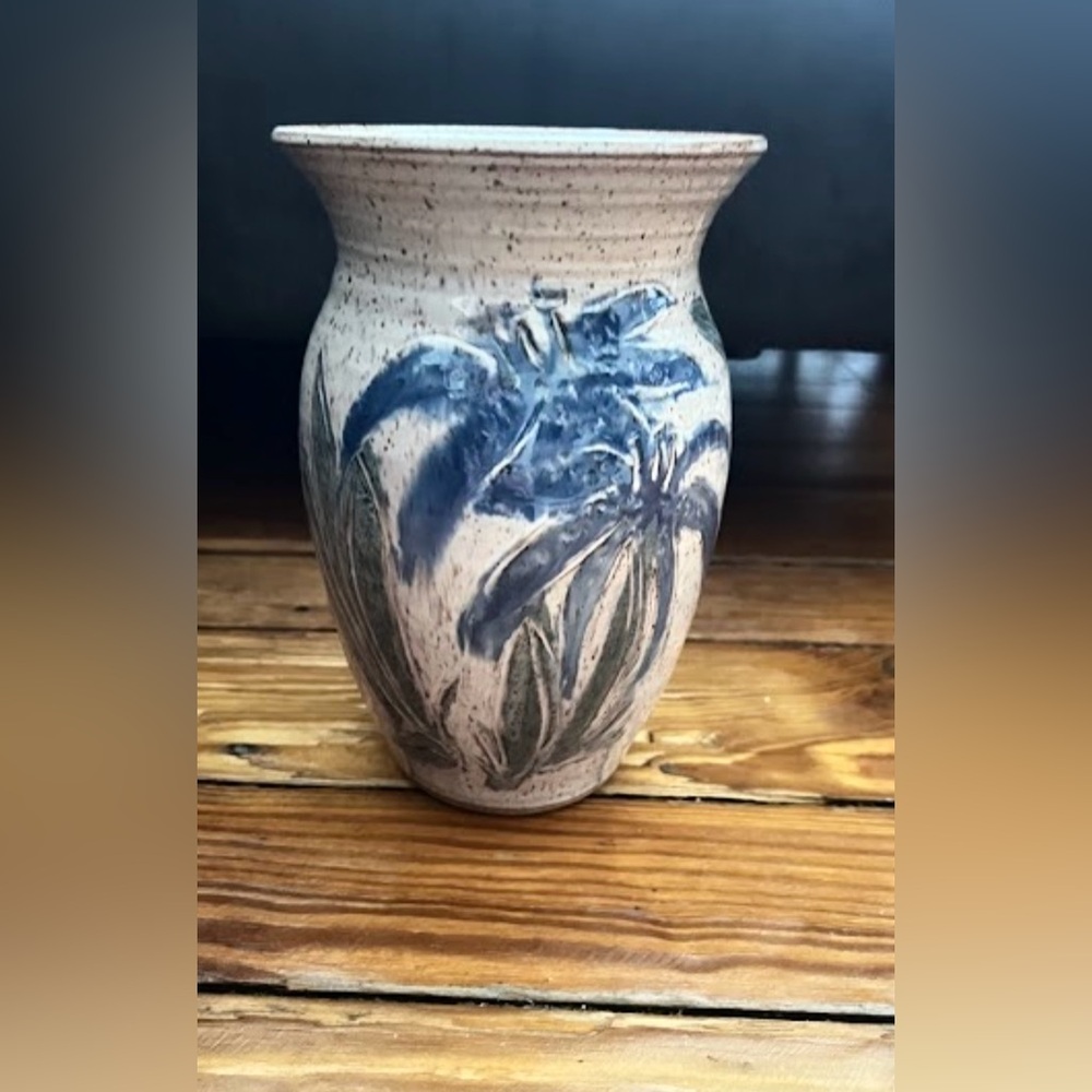 Jacalyn Studio Pottery Blue Iris Stoneware Vintage Vase 8.5” Tall EUC